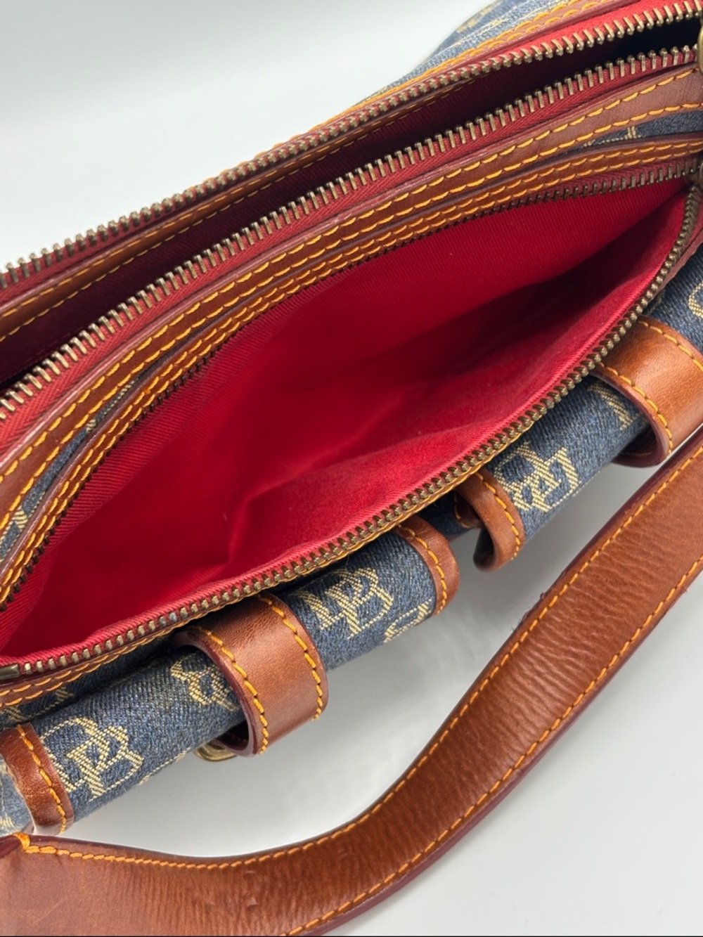 Vintage Dooney & Bourke Blue Logo Denim Banana Bag Brown Leather Trim - Picture 10 of 16